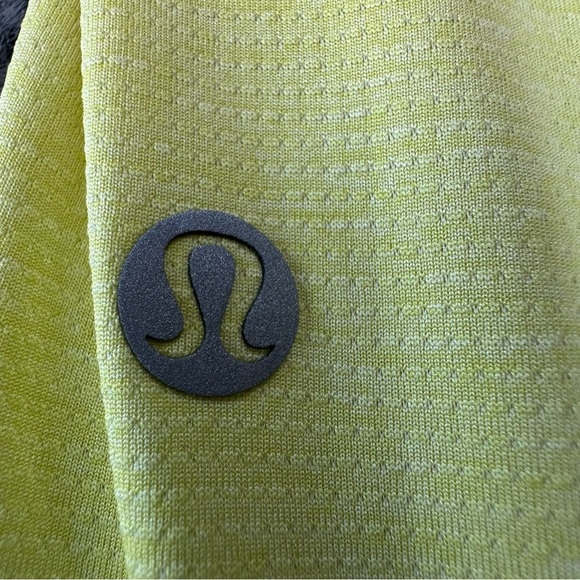 Men’s Lululemon Run Vent Tech Athletic T Shirt Reflective Details Size Large - Picture 6 of 7